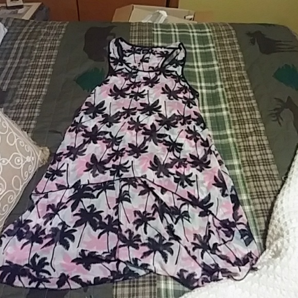 Tank - Picture 4 of 4